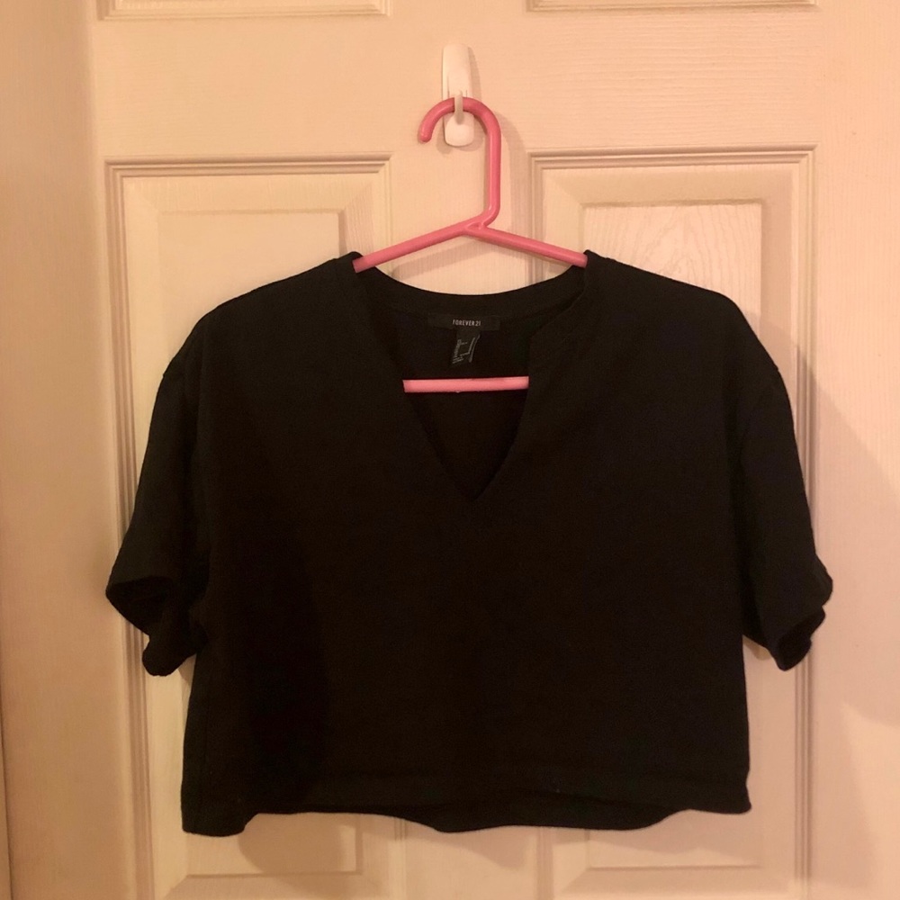 D forever 21 | v-neck black crop top